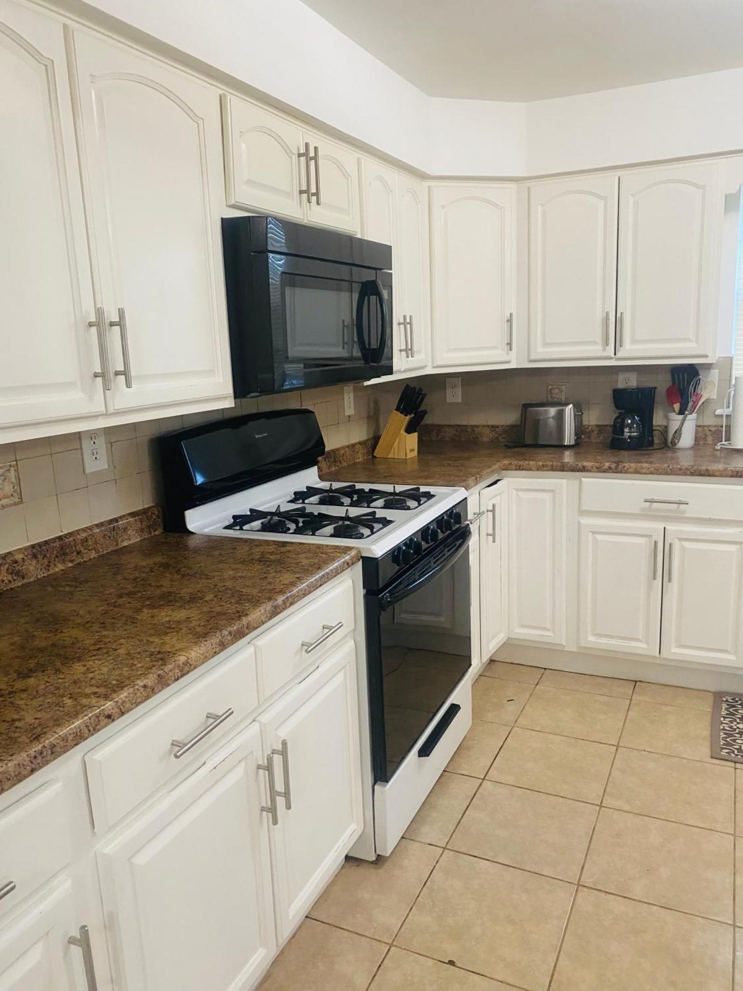 Cozy Evergreen Apartment By Newark Airport Exterior photo